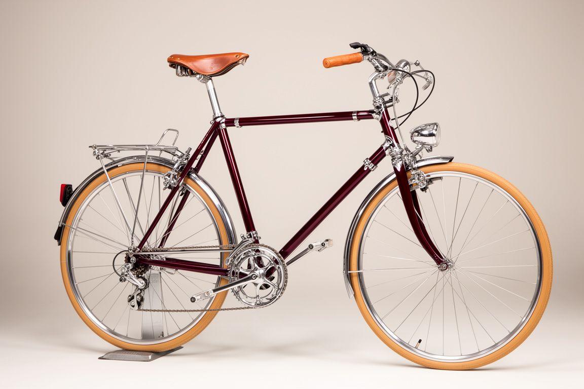 Bicicletta storica completamente restaurata, verniciatura lucida e componenti cromati